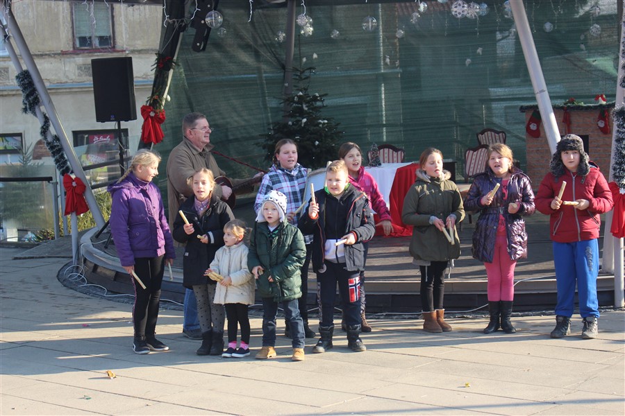 advent u krizevcima i bozicni ples32