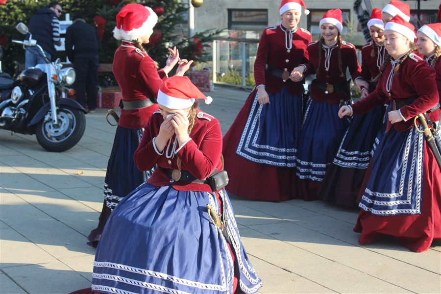 advent u krizevcima i bozicni ples50