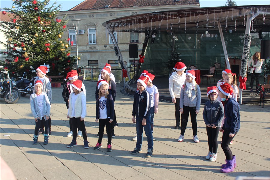 advent u krizevcima i bozicni ples61