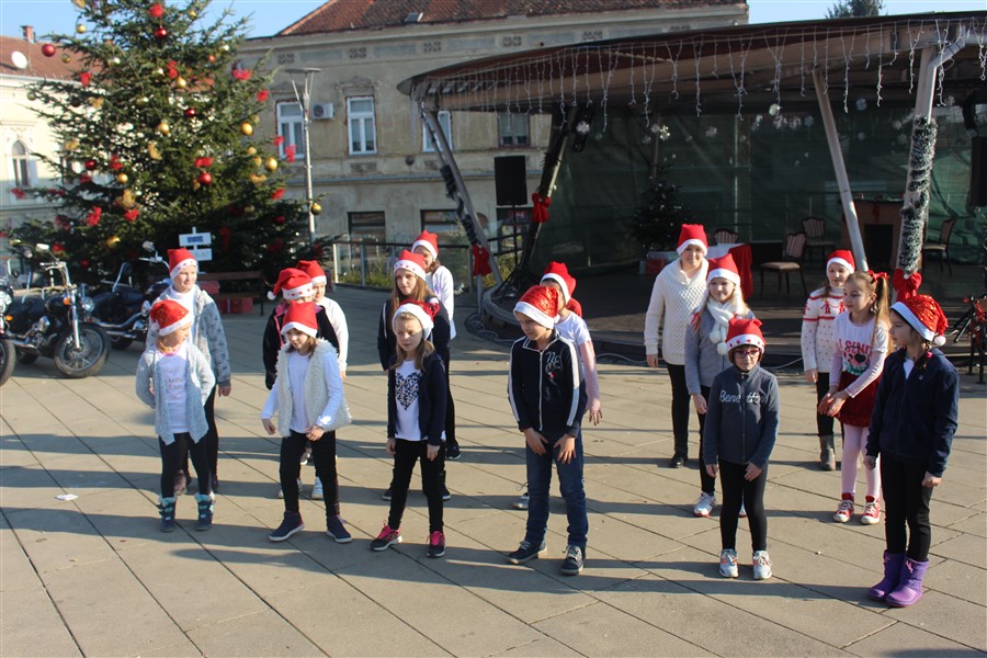 advent u krizevcima i bozicni ples62