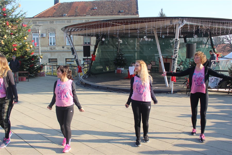 advent u krizevcima i bozicni ples69