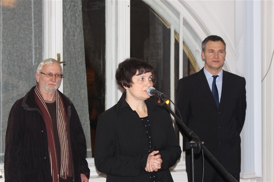 izlozba o brezovljanim u amz028