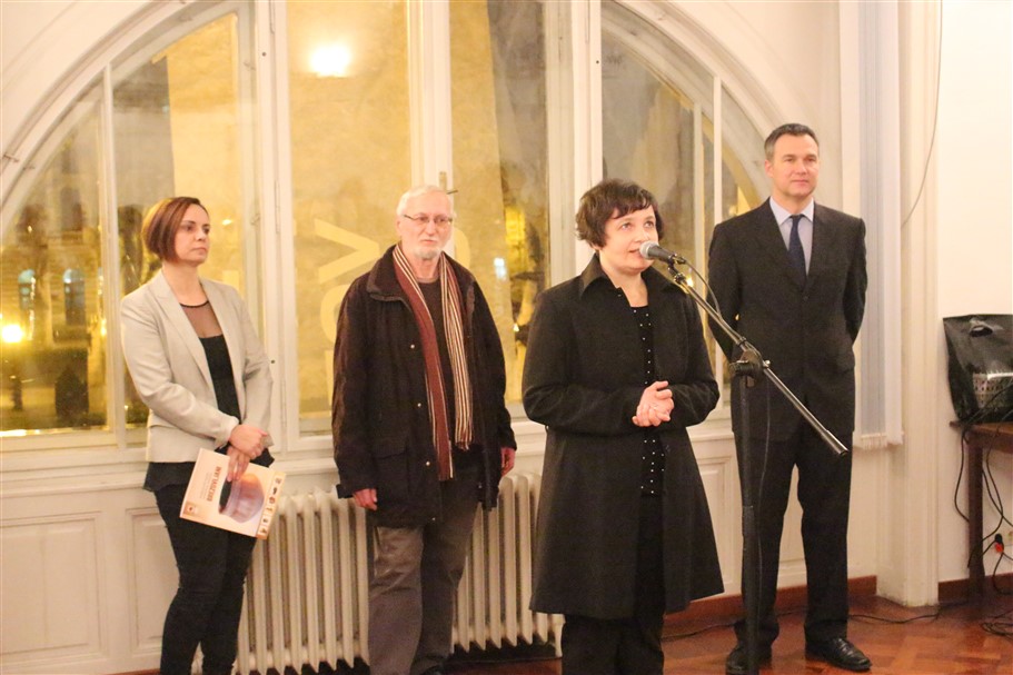 izlozba o brezovljanim u amz029