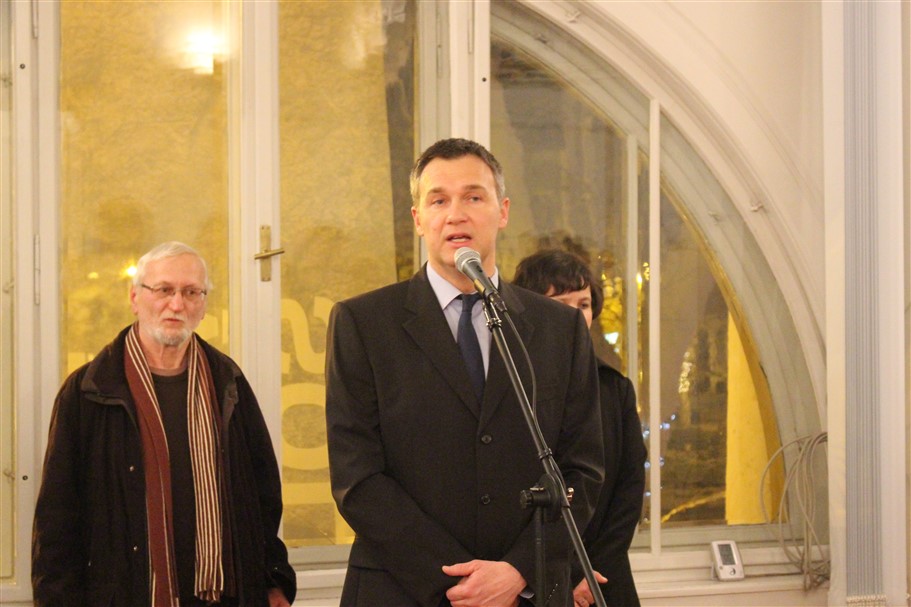 izlozba o brezovljanim u amz035