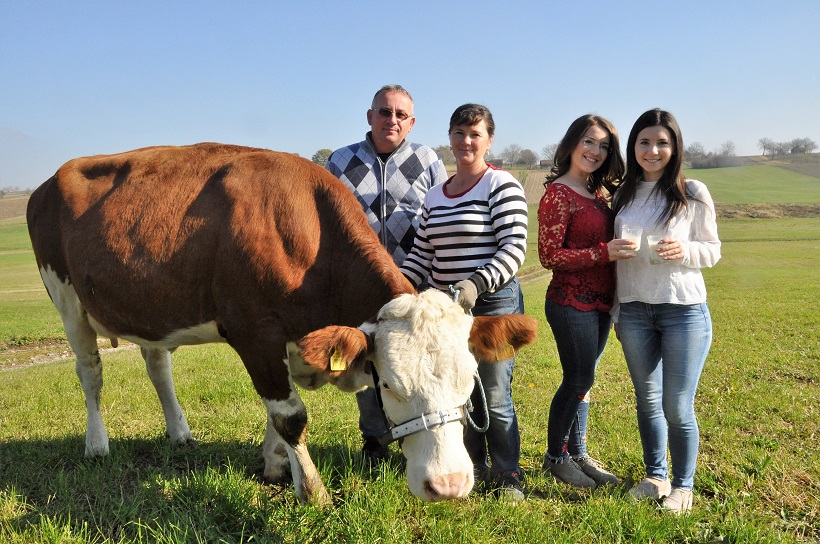 OBITELJ STRUČIĆ IZ SVETE HELENE Vrijedna prigorska obitelj s bogatom tradicijom u uzgoju krava