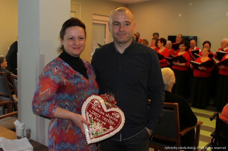 druzenje u domu senior care.j (4)