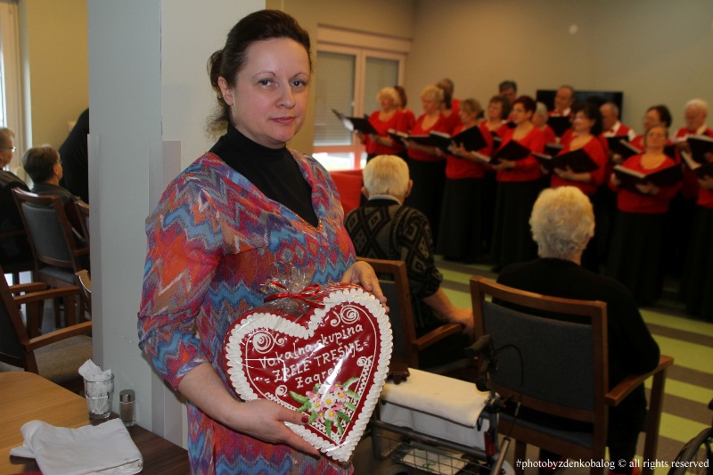 druzenje u domu senior care.j