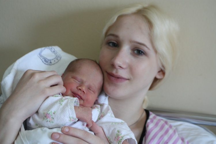 Antonia Komorski i kći Anabell