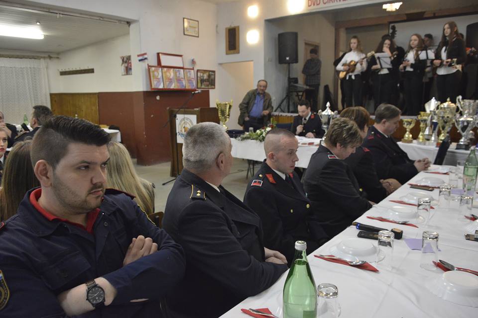 cirkvena14