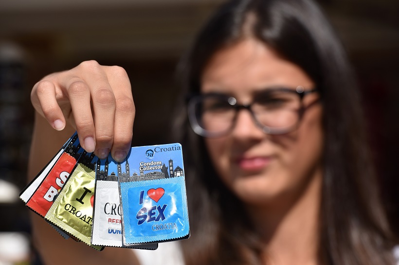 Kondomi od danas besplatni za mlade Francuze