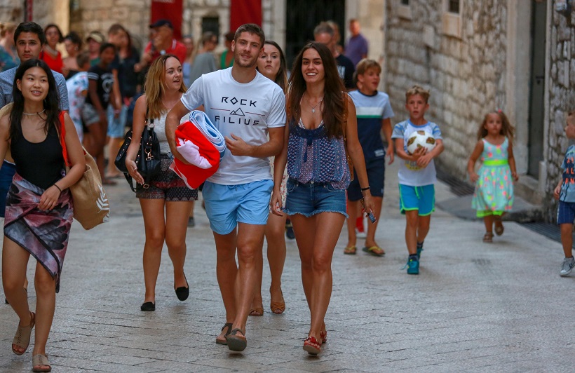 Andrej Kramarić s djevojkom odmara u Dubrovniku
