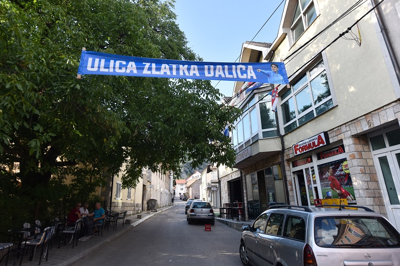 Livno: U rodnom mjestu hrvatskog nogometnog izbornika postavljen transparent Ulica Zlatka Dalića