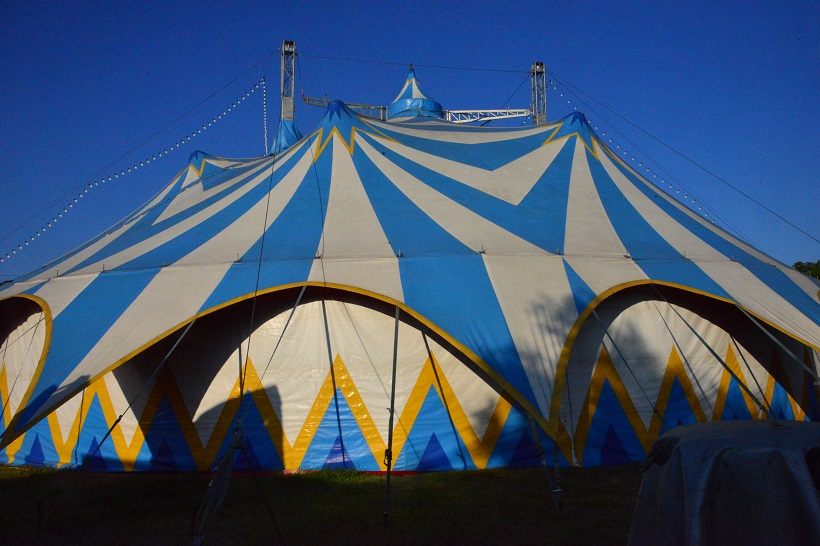 Šator može primiti tisuću posjetitelja