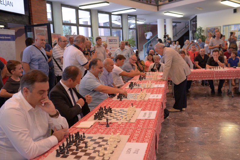 Simultanka Garryja Kasparova u Sesvetama (3)