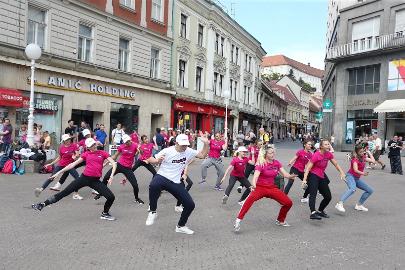 Zagreb: Flashmob na glavnom Trgu povodom Europskog tjedna sporta