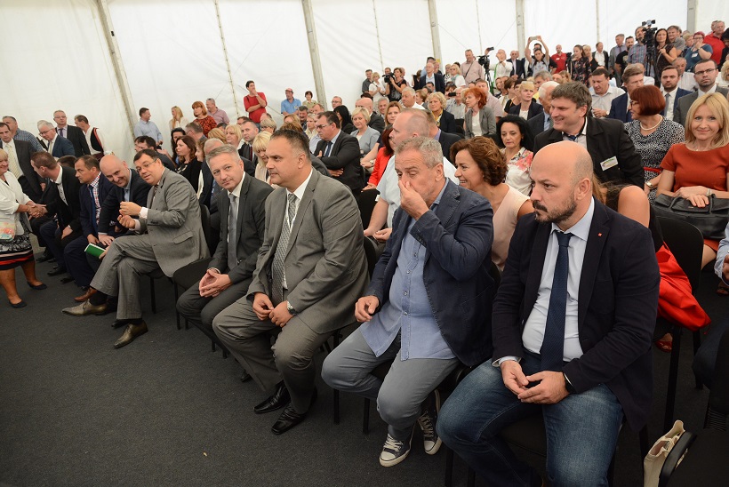 Bjelovar: Na otvorenju sajma u Gudovcu nazočili Mrak Taritaš, Bandić i Maras