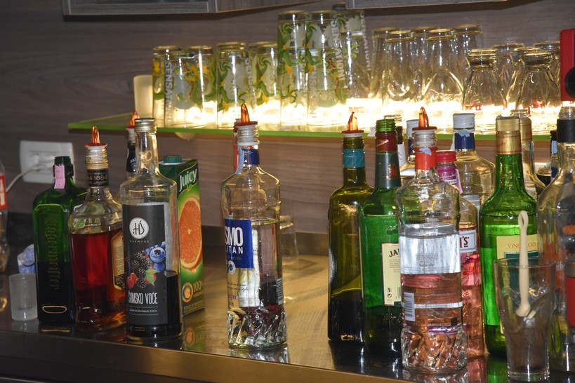 PRIJEVARA U DUBRAVI Naručio razna pića u vrijednosti 9640 kuna po ih nije platio