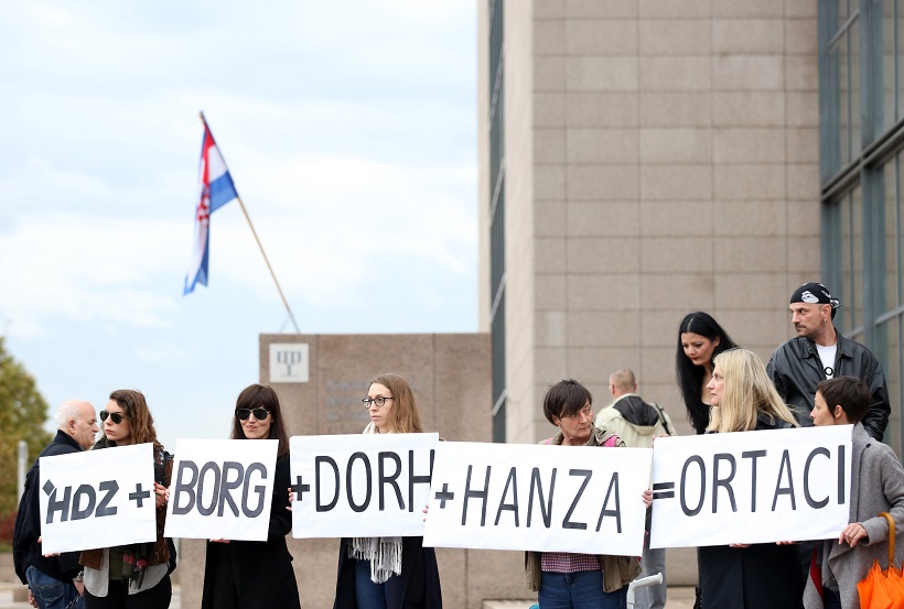 "Proračun sam sisala, knjigu sam napisala" - prosvjednici protiv kniige Martine Dalić