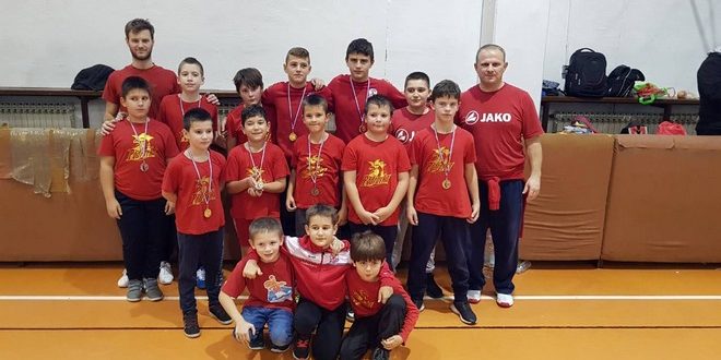 Hrvači Podravke osvojili 8 medalja! 4 zlata, 3 srebra i broncu na Međunarodnom turniru u Petrinji