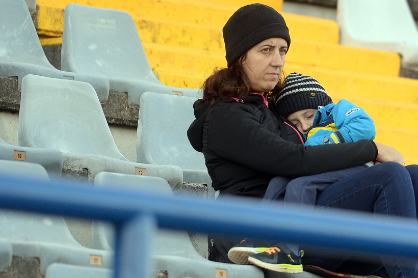 Tijekom utakmice Slaven Belupa i Osijeka zaspalo dijete