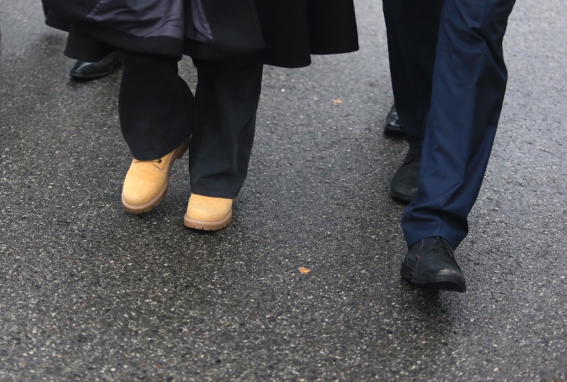 Vukovar: Predsjednica simbolično obula gležnjače – popularne Zenge