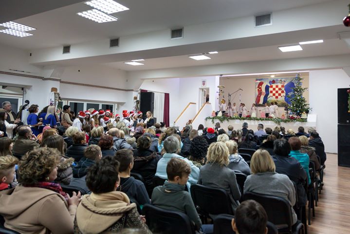 Bozic nam v Kloster dolazi09