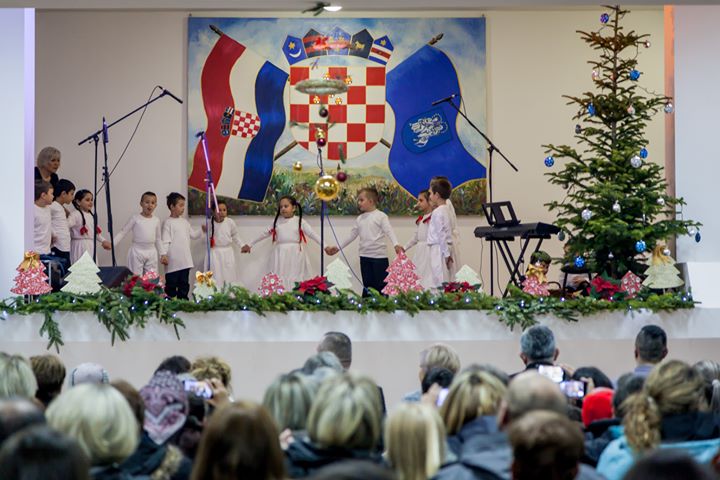 Bozic nam v Kloster dolazi23