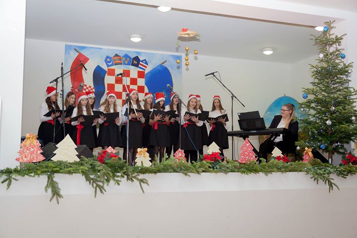 Bozic nam v Kloster dolazi27