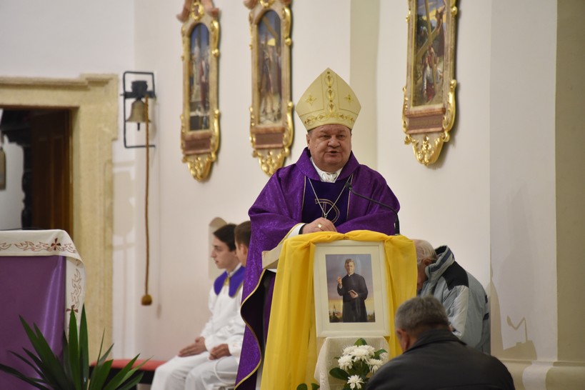 [FOTO] Biskup Huzjak predvodio proslavu 100. obljetnice rođenja Stjepana Kranjčića u Križevcima