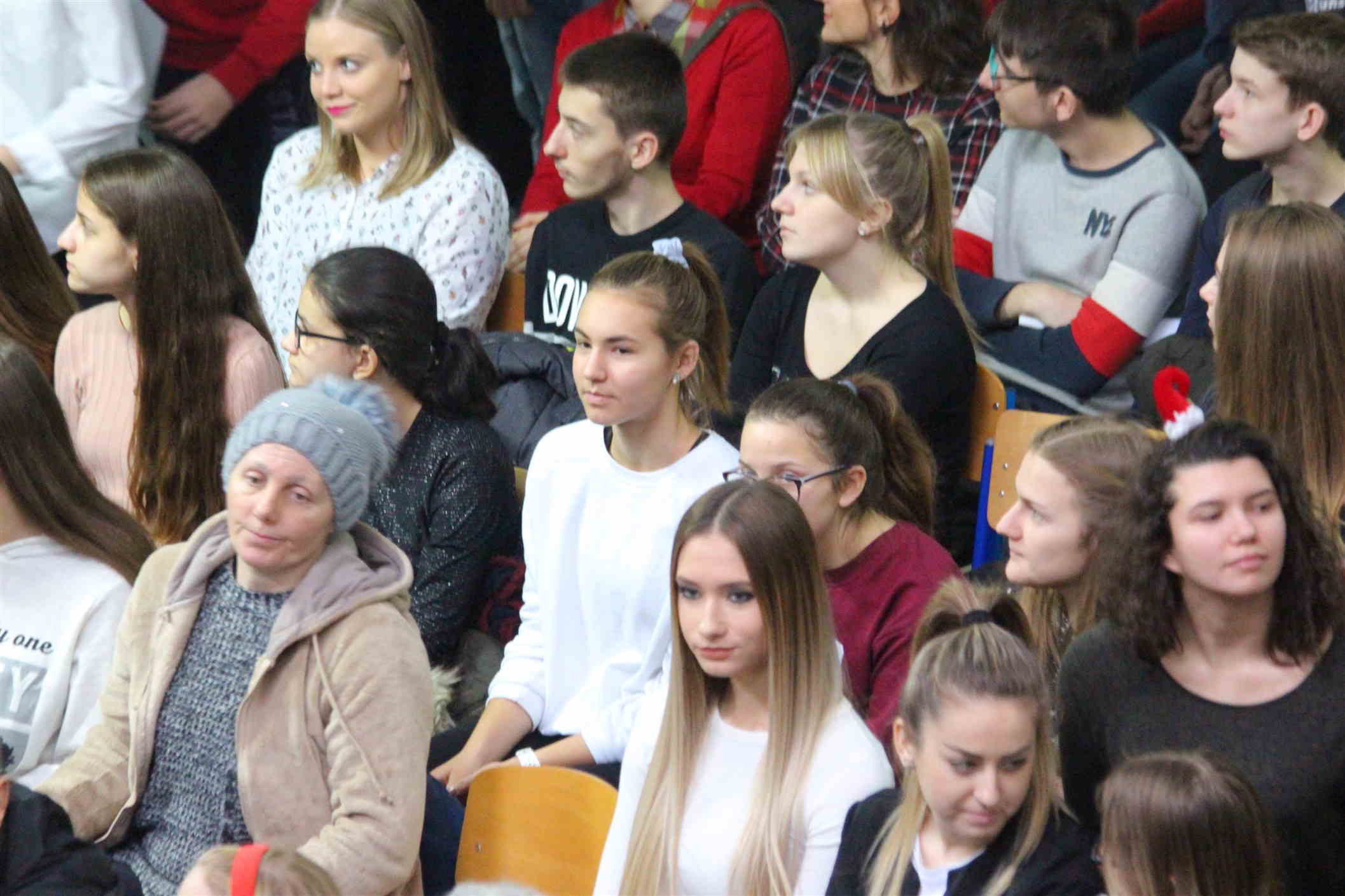 bozicna priredba u krizevackoj gimnaziji25