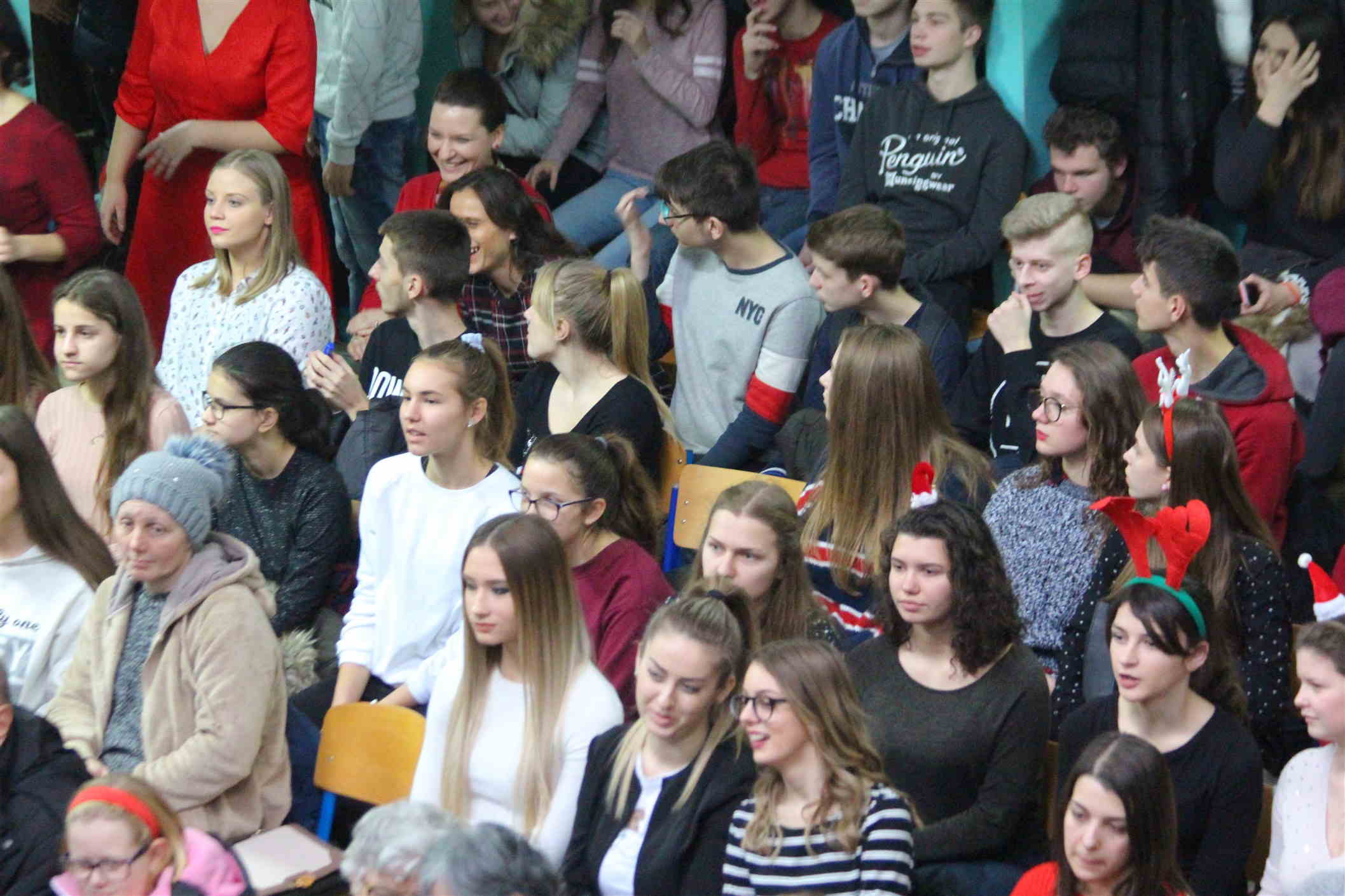 bozicna priredba u krizevackoj gimnaziji38