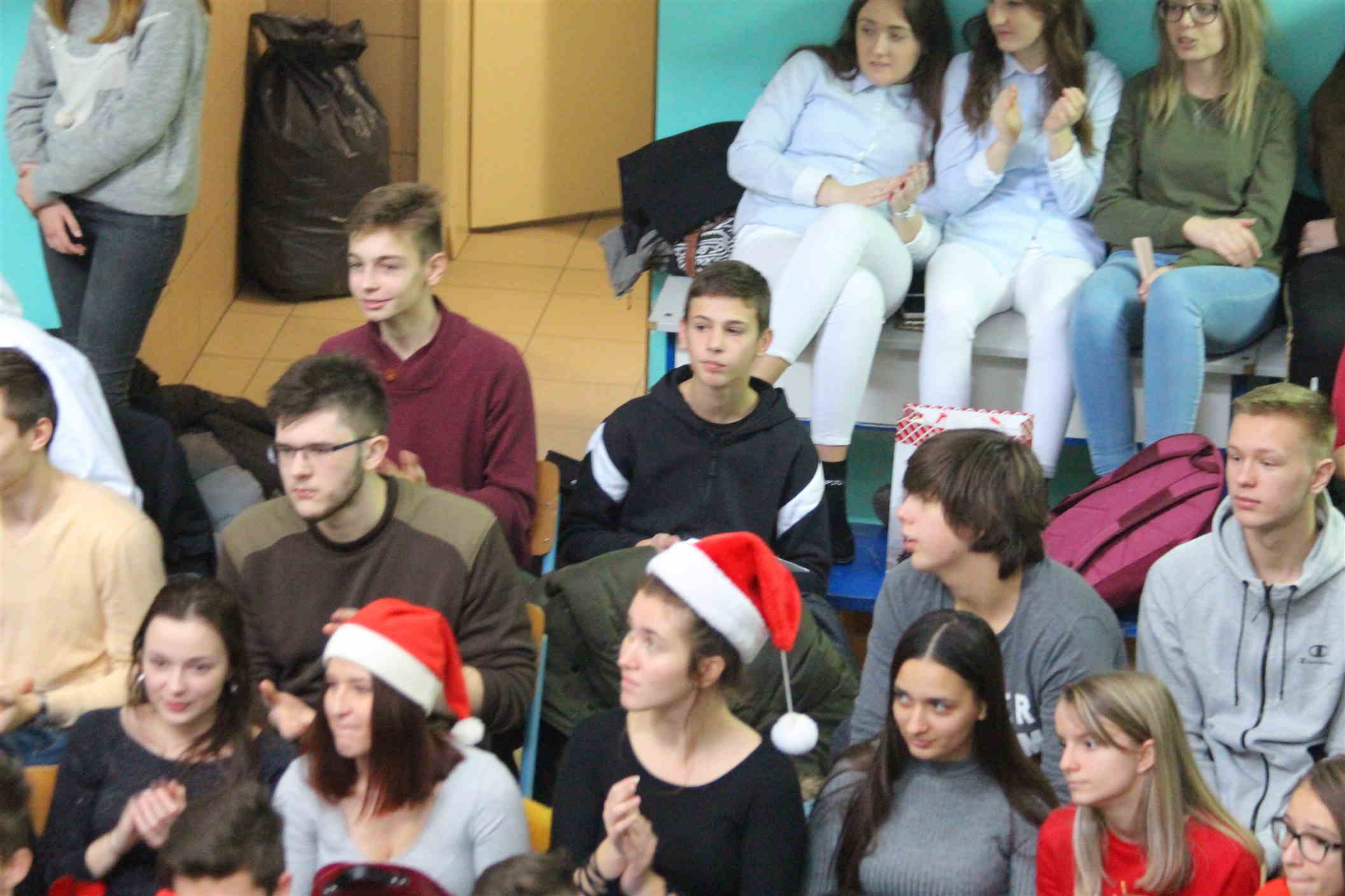 bozicna priredba u krizevackoj gimnaziji41