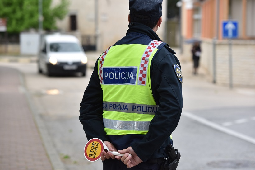 19.04.2018., Sibenik -Policijska kontrola vozilaPhoto: Hrvoje Jelavic/PIXSELL
