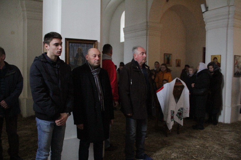 Božić, sveta misa u manastiru u Lepavini (13)