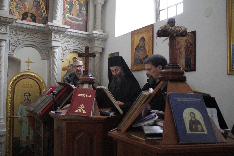 Božić, sveta misa u manastiru u Lepavini (18)
