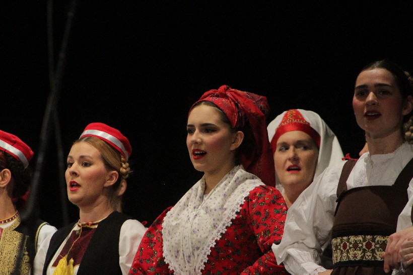 Večar folklora Kopivnica, dom mladih, završna priredba (32)