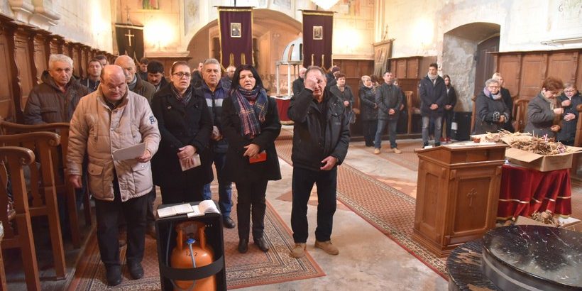 [FOTO/VIDEO] Vjernici pravoslavne vjeroispovijedi u Zagrebu i Koprivnici prisustvovali liturgijskim slavljima