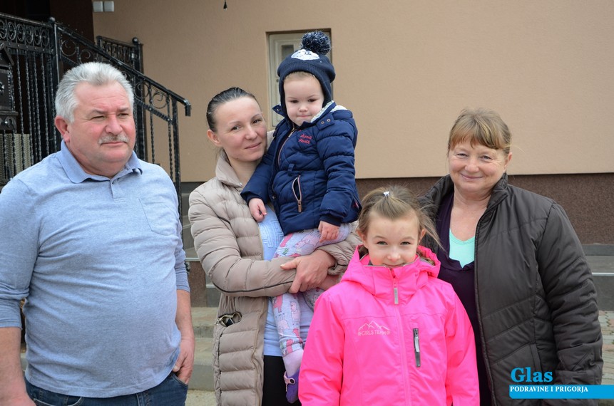 Ivan, Katarina, Gabriel, Eva i Bara Valaško foto: Mirko Lukavski