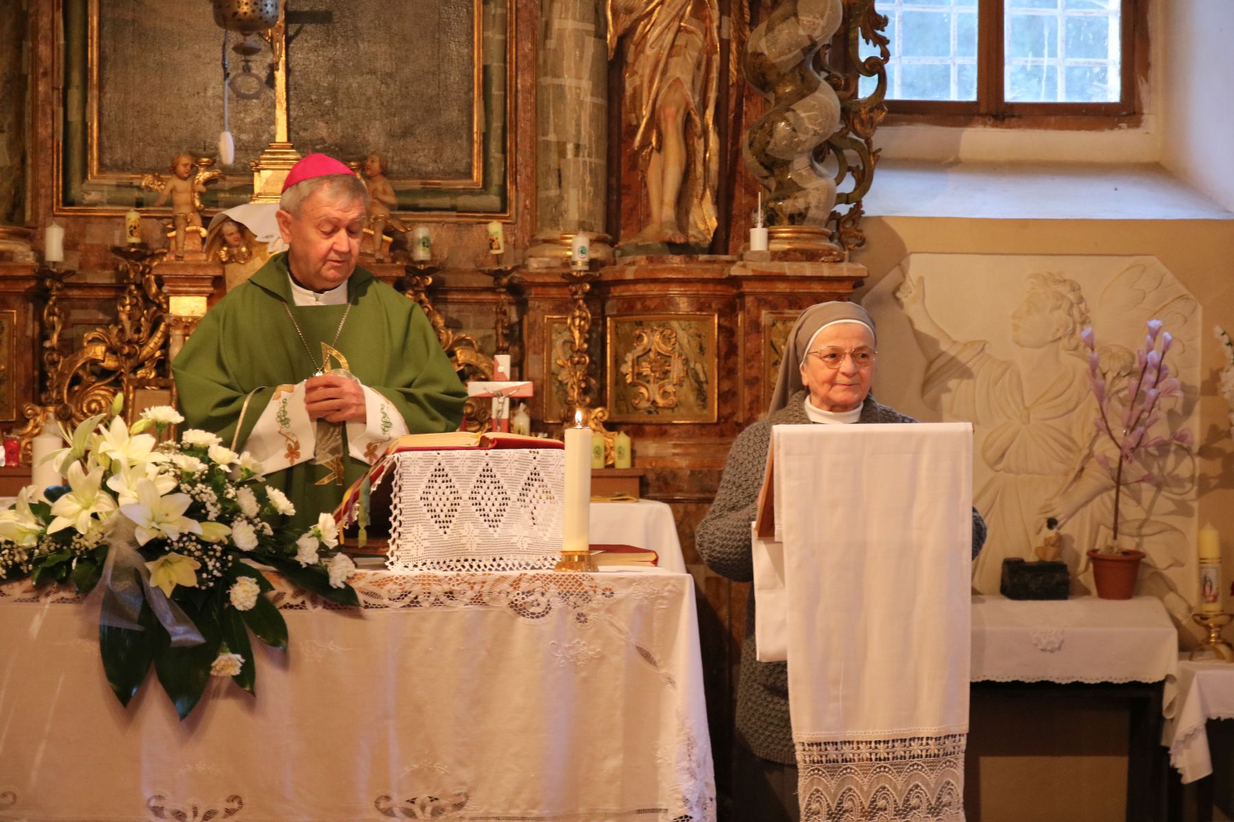 Biskup Josip Mrzljak pohodio bolnicu u Klenovniku