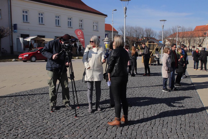 Milijarda ustaje križevci (2)