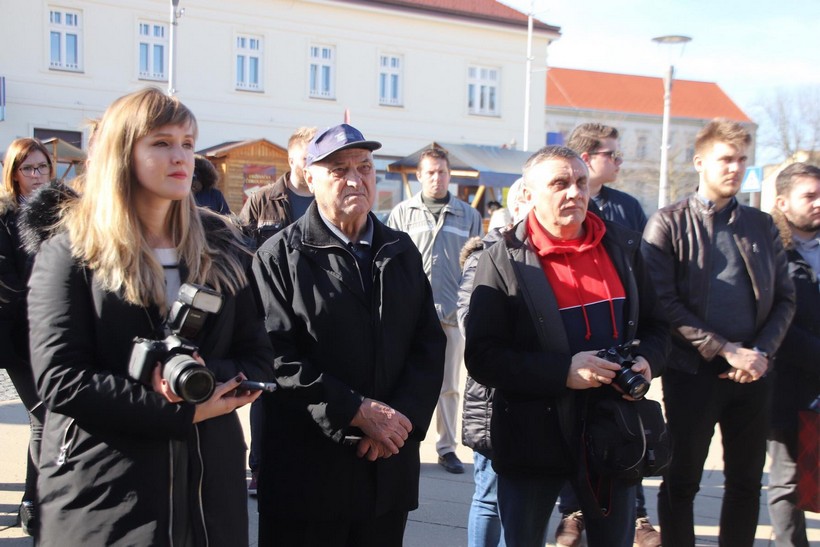 Milijarda ustaje križevci (9)