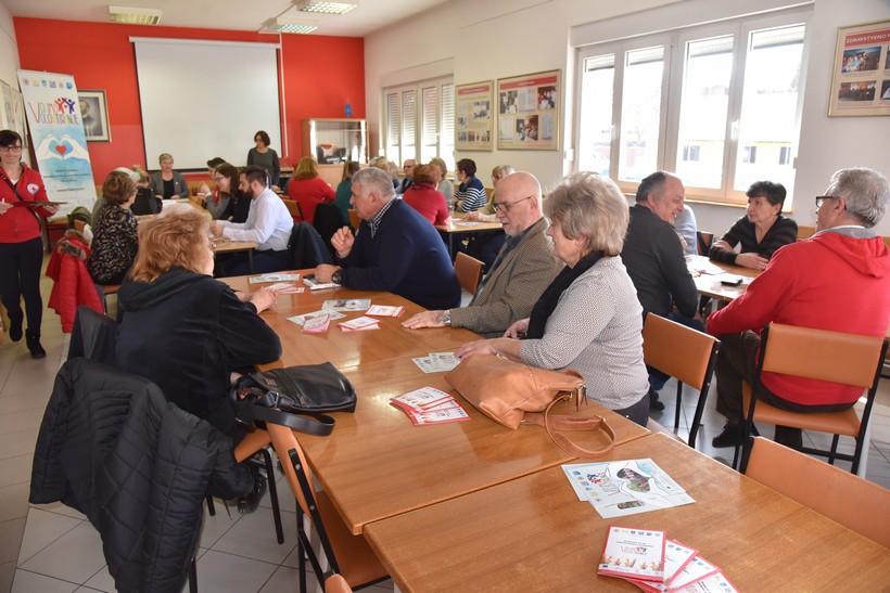 Okrugli stol crveni kriz (11)