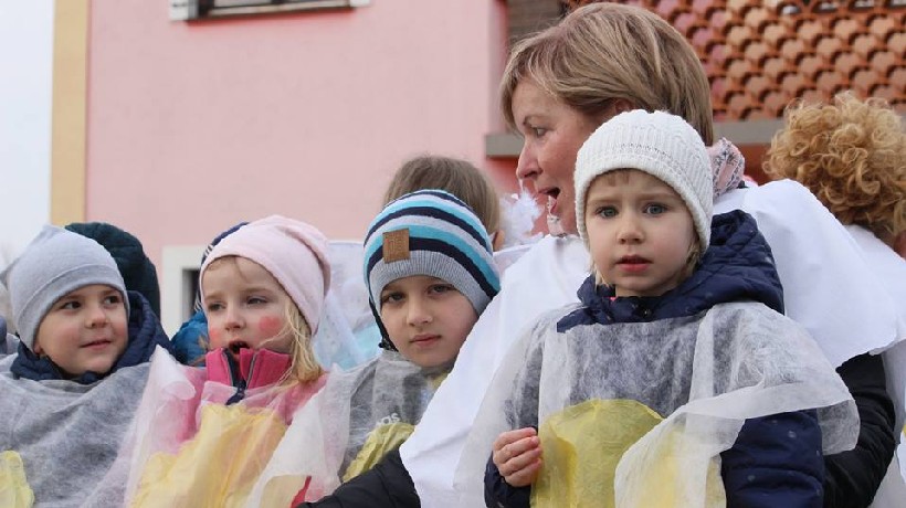 Legrad maškare (40)