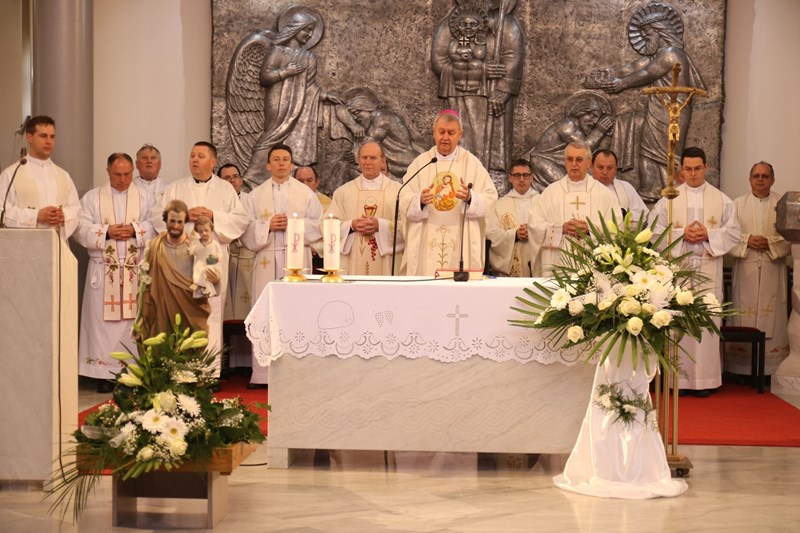 Biskup Mrzljak tradicionalno predvodio slavlje sv. Josipa na Banfici