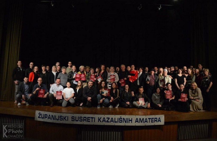 [FOTO] XVI. Županijska smotra kazališnih amatera u Đurđevcu // Najbolja predstava „Soldat„ KUD-a „Mudlin“ iz Peteranca