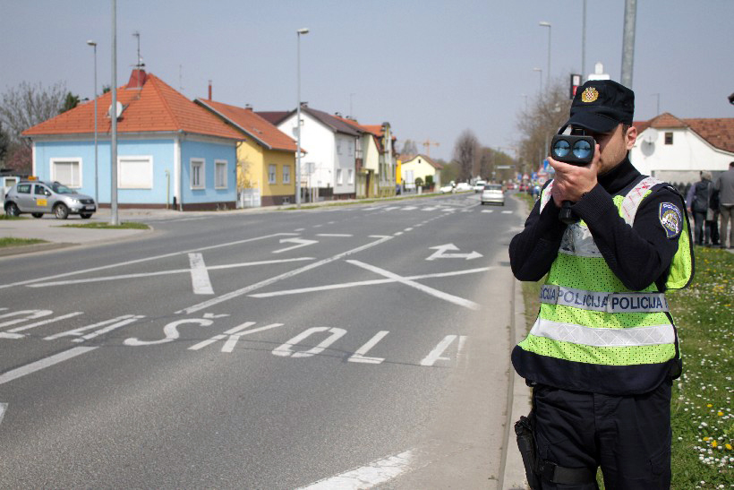 Policija zove građane da jave lokacije za nadzor brzine, ali i da sami dođu mjeriti istu