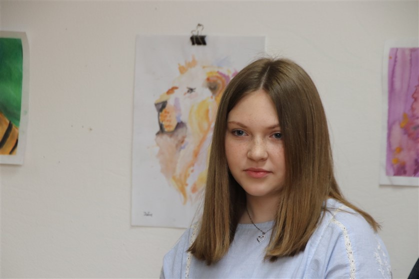 [FOTO] Mlada slikarica Petra Peškir Harča u Križevcima otvorila prvu samostalnu izložbu