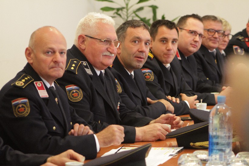 Prijam vatrogasaca kod župana (1)