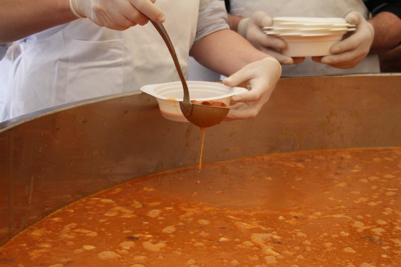 GASTRO POSLASTICA U FARKAŠEVCU Svirat će Svita, kuhat će se grah, a birat će se i najbolja farkaševačka kobasa