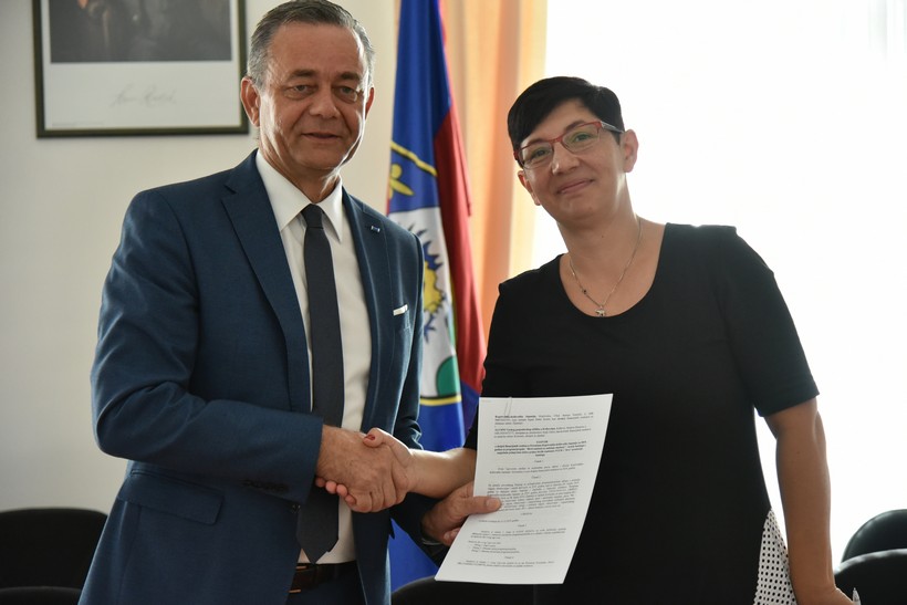Potpisivanje ugovora o korištenju sredstva upanije (27)